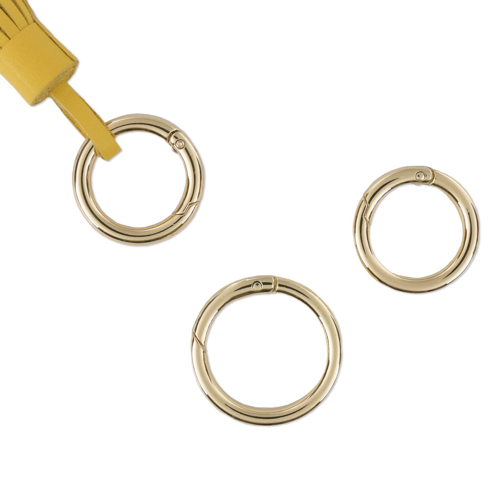 A convenient detachable gold ring