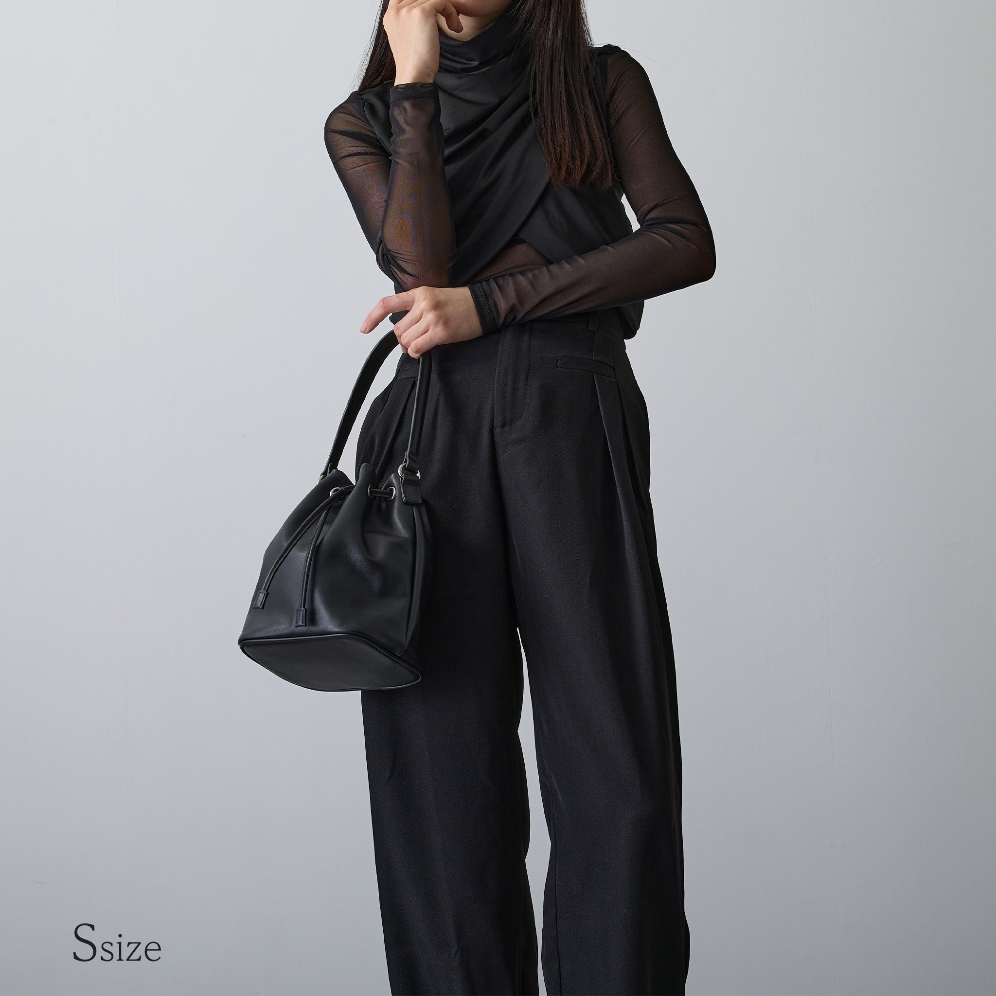 【スムースレザー】Drawstring Bag-巾着バッグ (S・M)