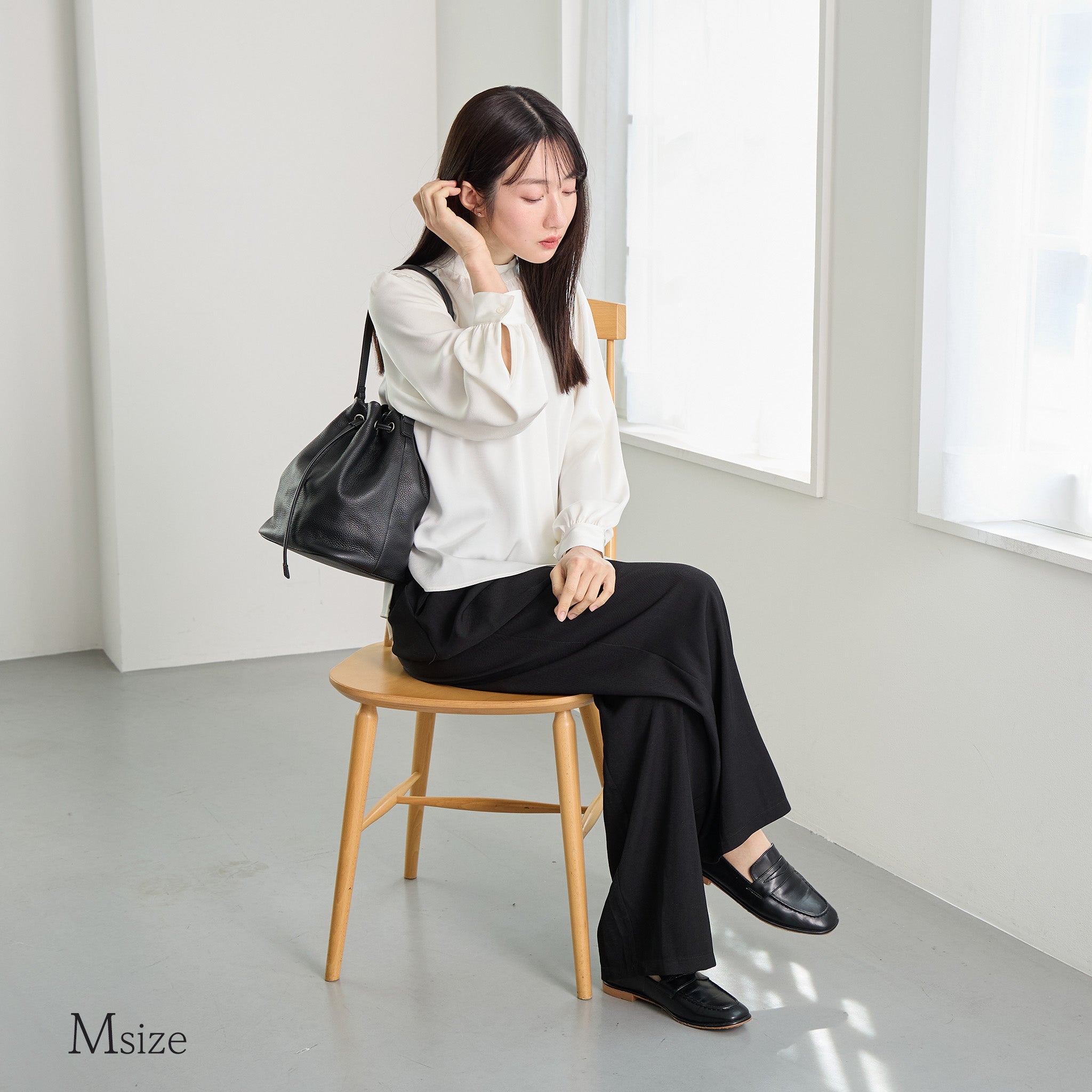 【シュリンクレザー】Drawstring Bag (S・M)