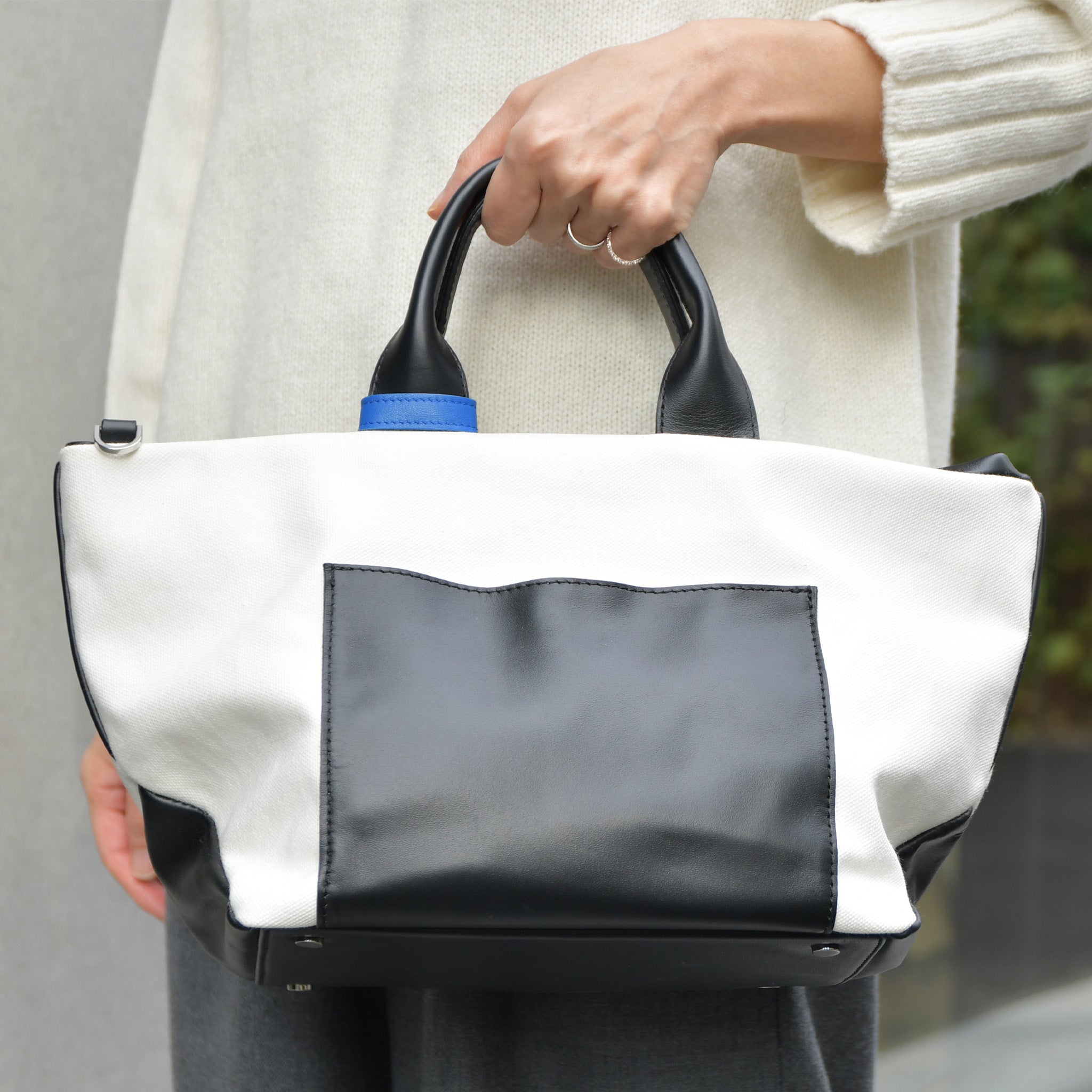 【スムース革】ループキーホルダー 大 ゴールド 日本製