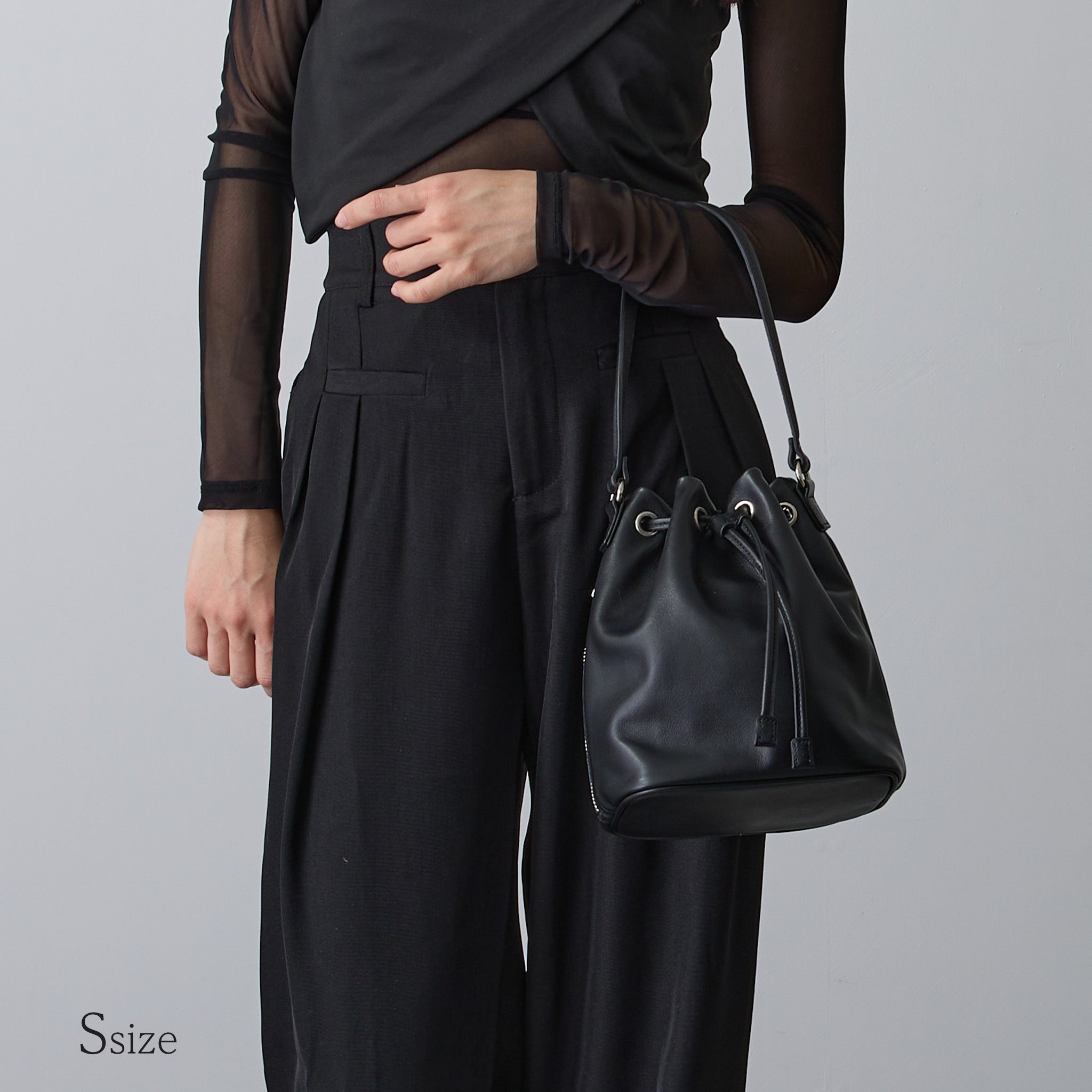 【スムースレザー】Drawstring Bag-巾着バッグ (S・M)