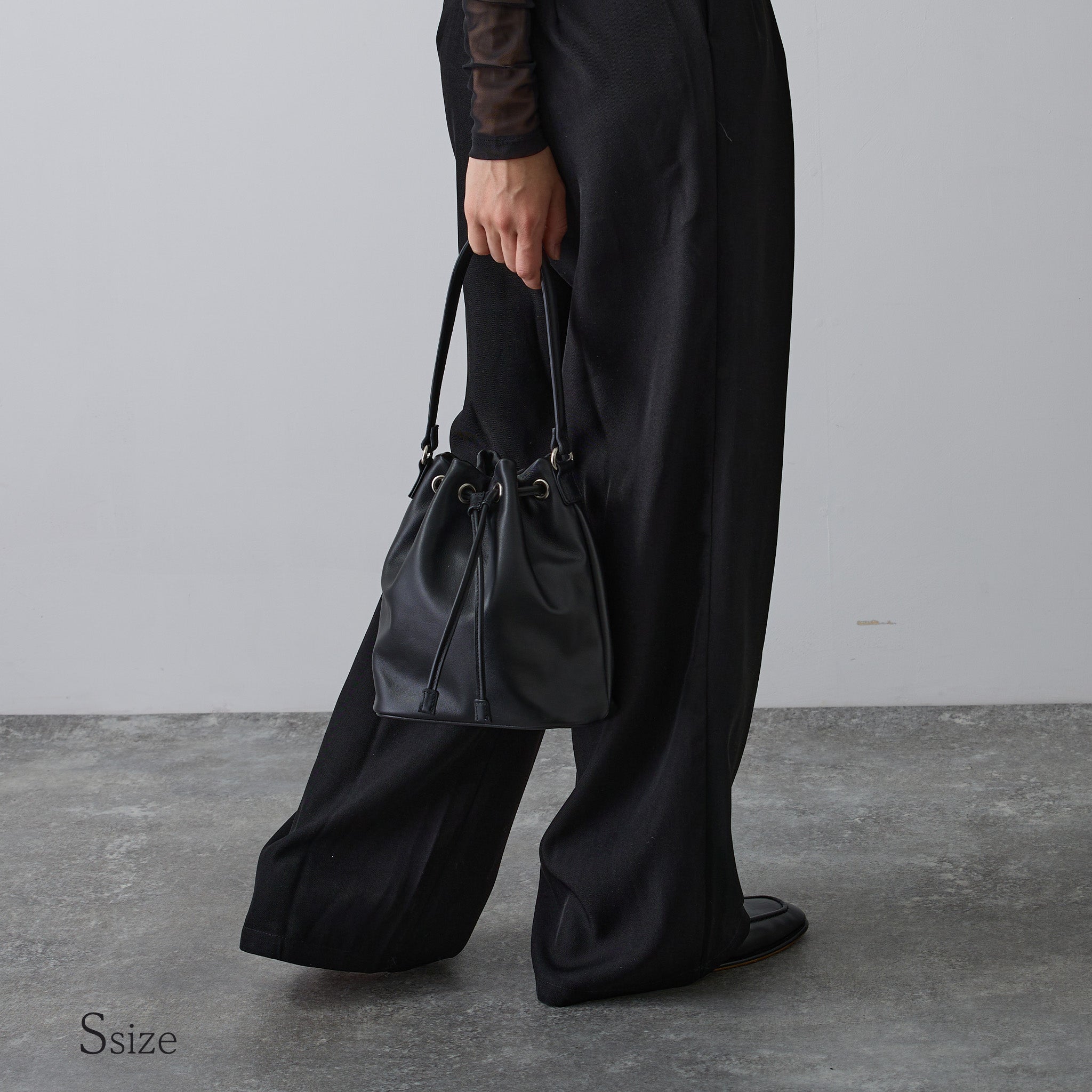 【スムースレザー】Drawstring Bag-巾着バッグ (S・M)