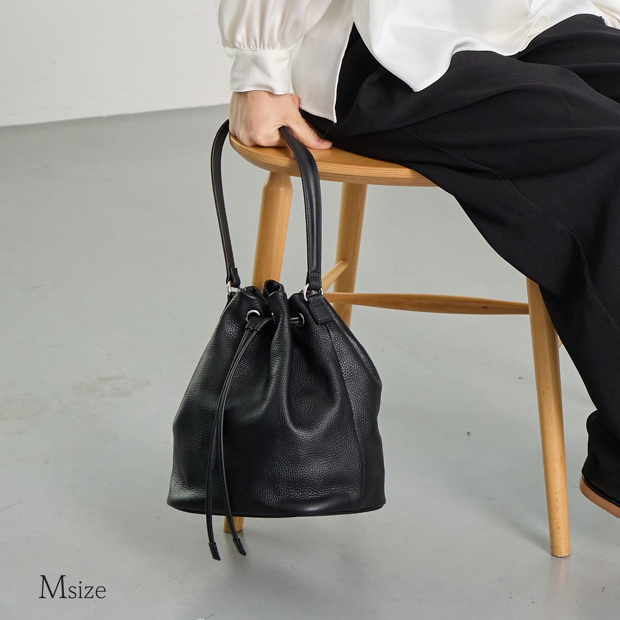 【シュリンクレザー】Drawstring Bag (S・M)
