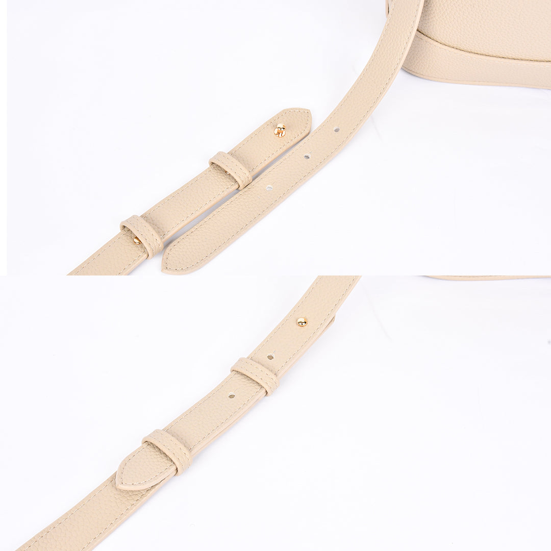 ショルダーベルトの付け替えシーン