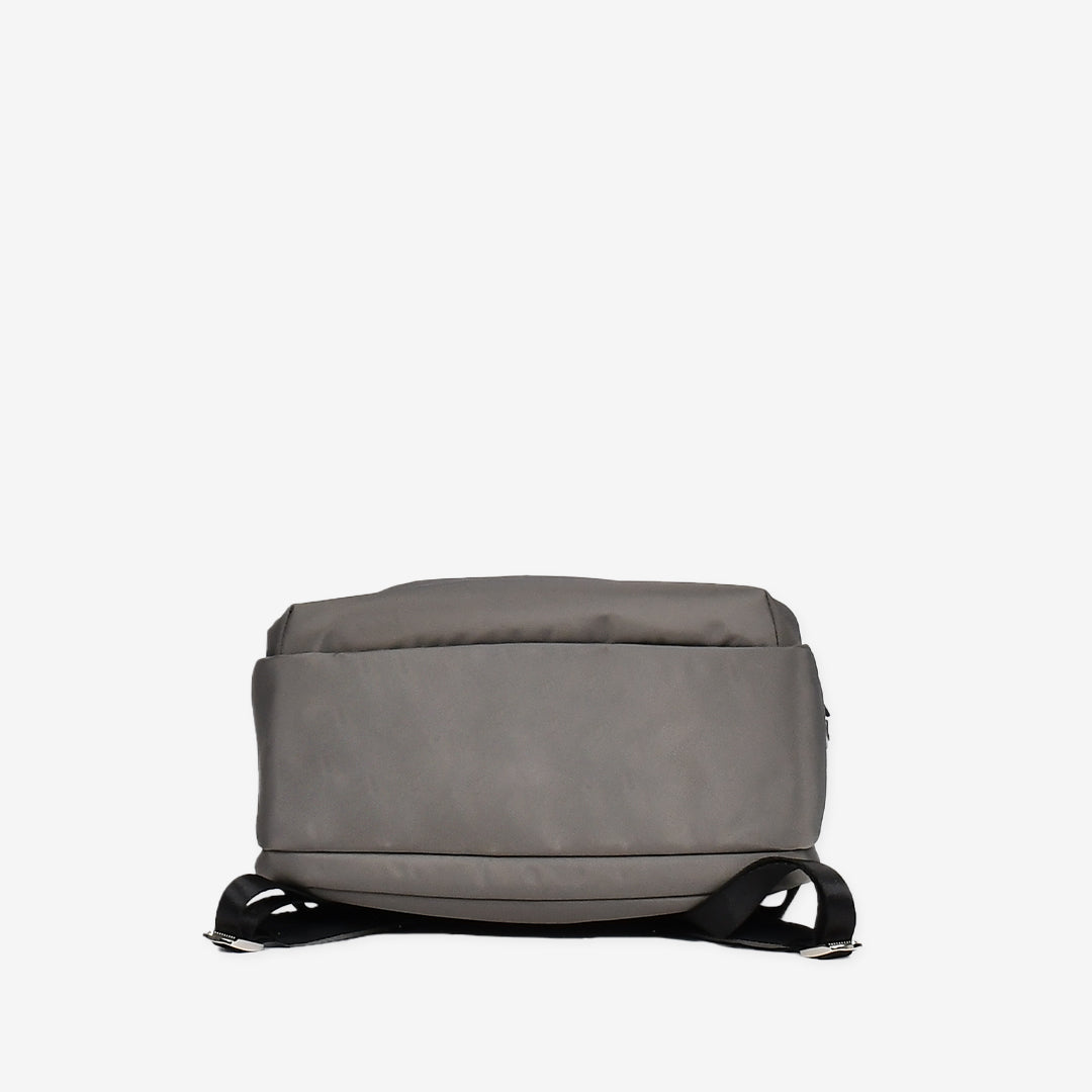 Business Backpack - ビジネスリュック M(A4/14インチPC収納)