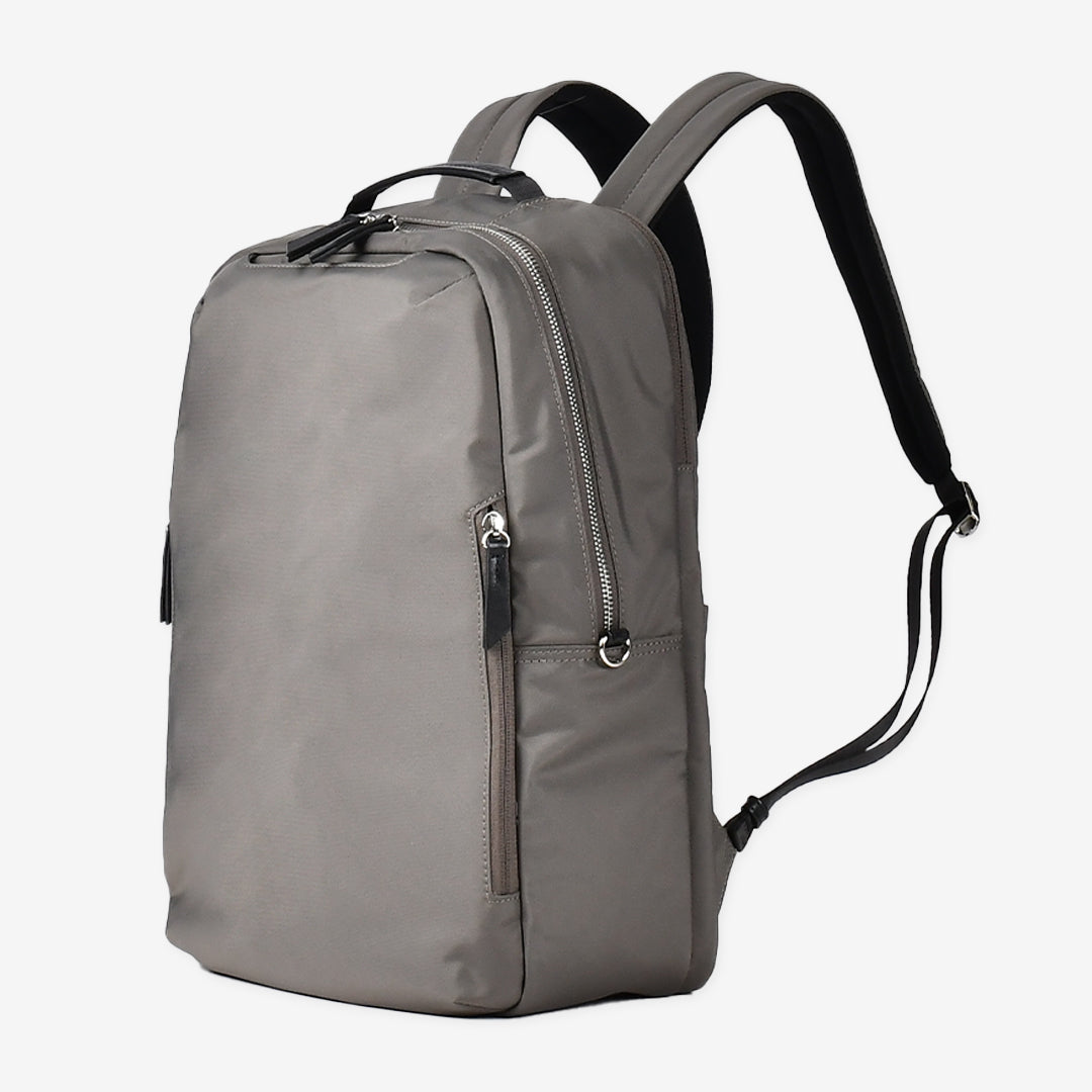 Business Backpack - ビジネスリュックL (A4/15.6インチPC収納)