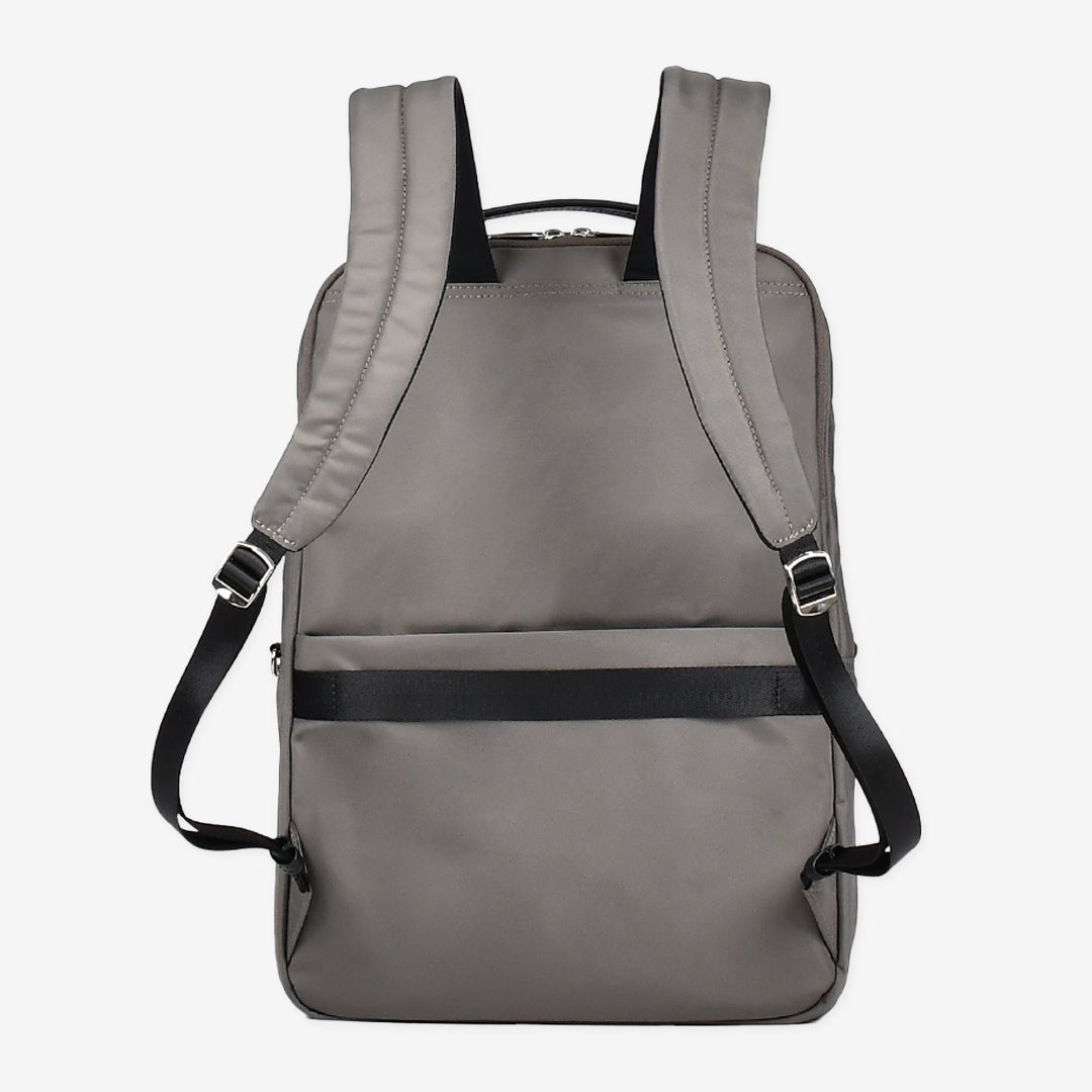 Business Backpack - ビジネスリュックL (A4/15.6インチPC収納)