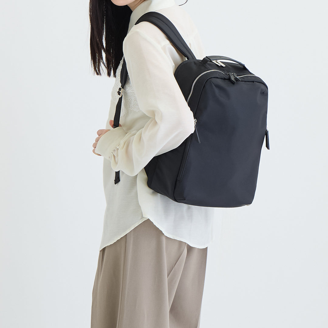 Business Backpack - ビジネスリュック M(A4/14インチPC収納)