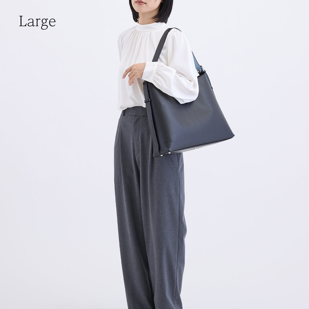 2wayバイカラーショルダーバッグ ブラック Lサイズ着用