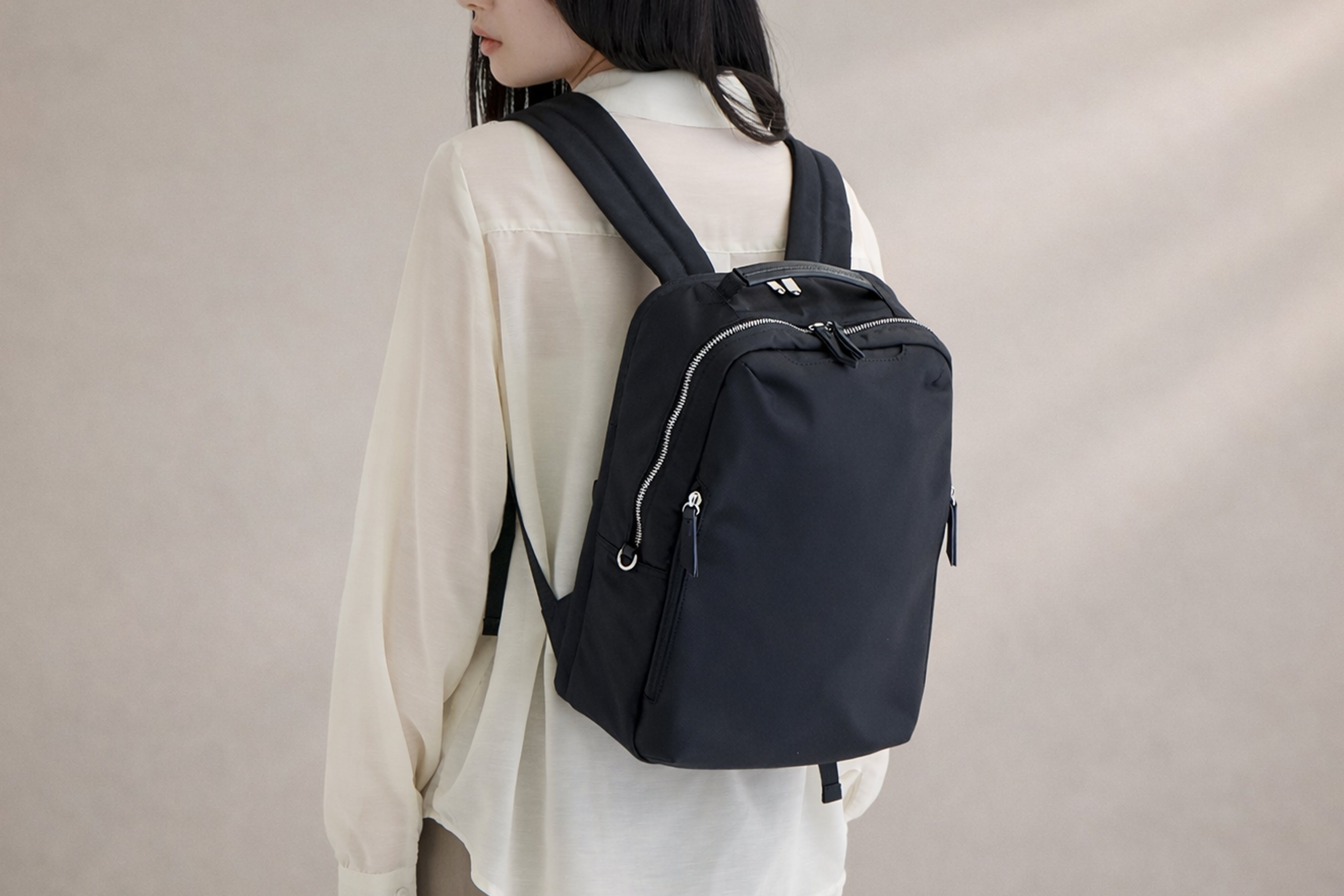 【新発売】女性のためのビジネスリュックが登場