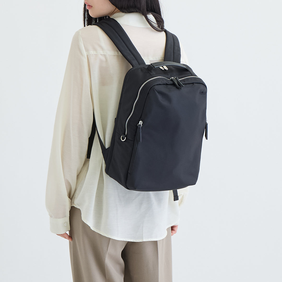 Business Backpack - ビジネスリュック M(A4/14インチPC収納)